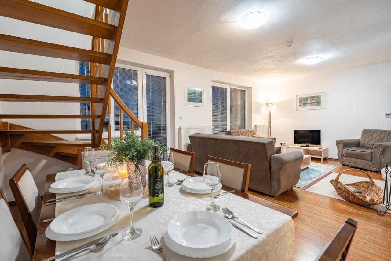 Wili Tatry Apartments Tatranska Lomnica Bagian luar foto