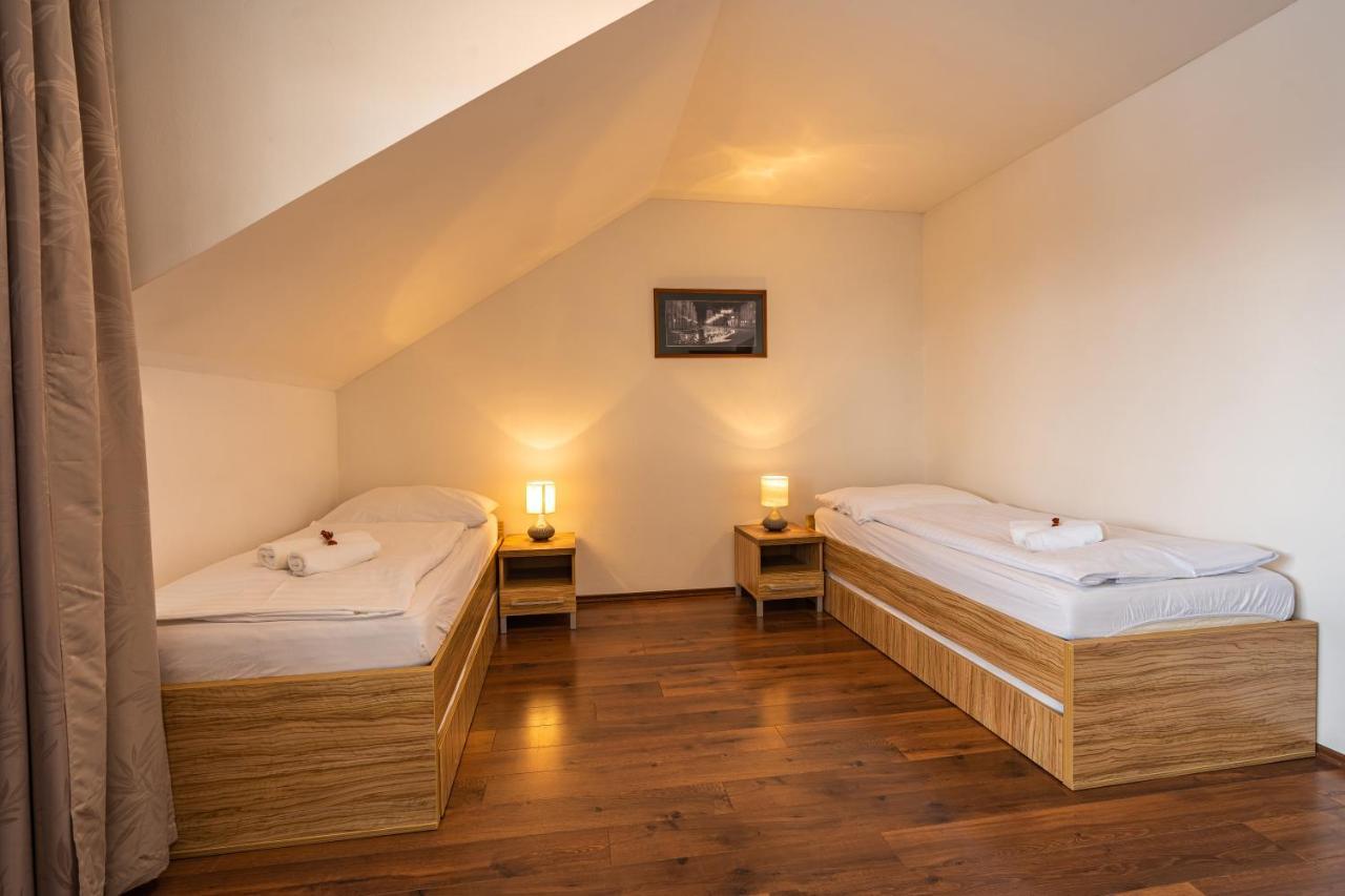 Wili Tatry Apartments Tatranska Lomnica Bagian luar foto