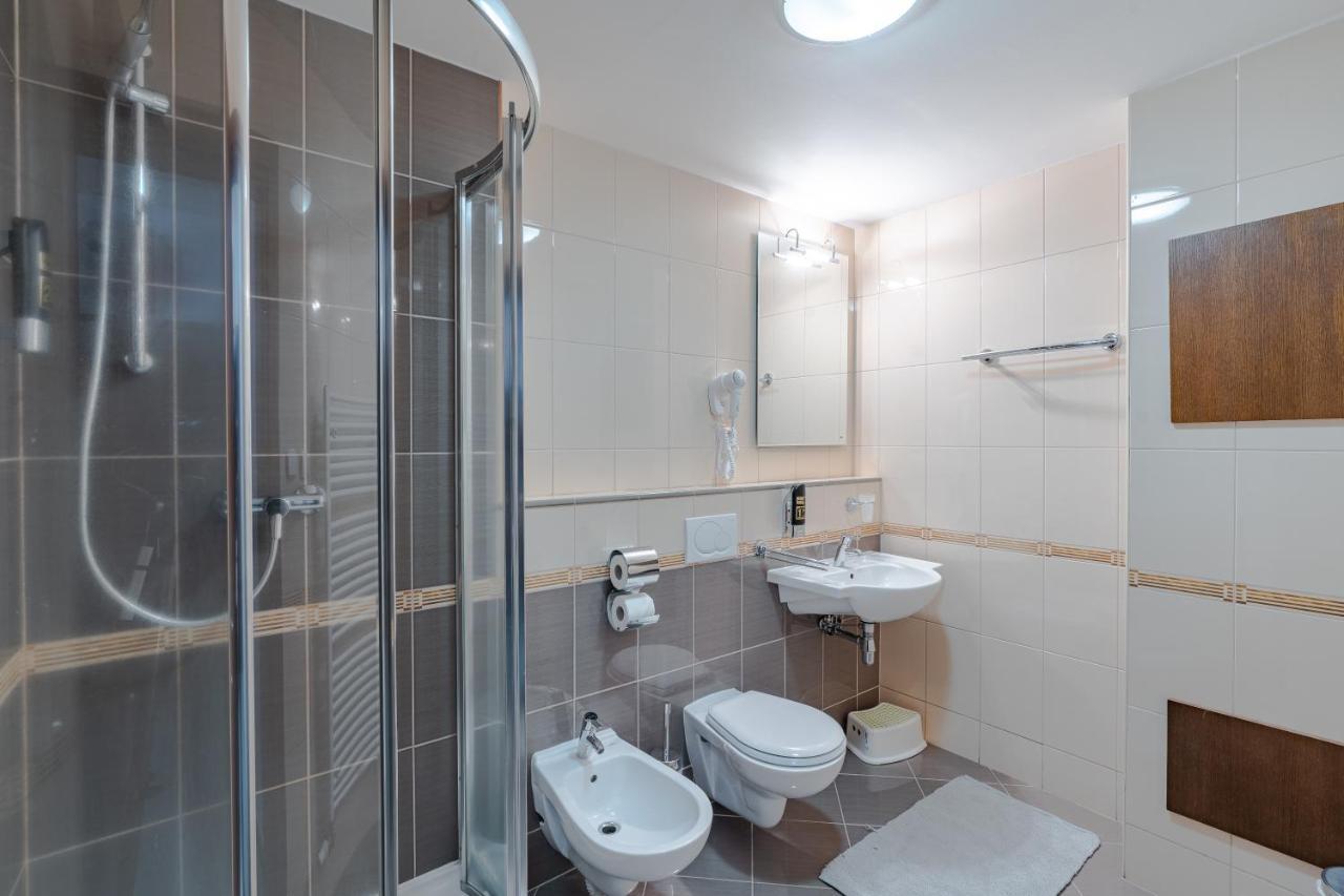 Wili Tatry Apartments Tatranska Lomnica Bagian luar foto
